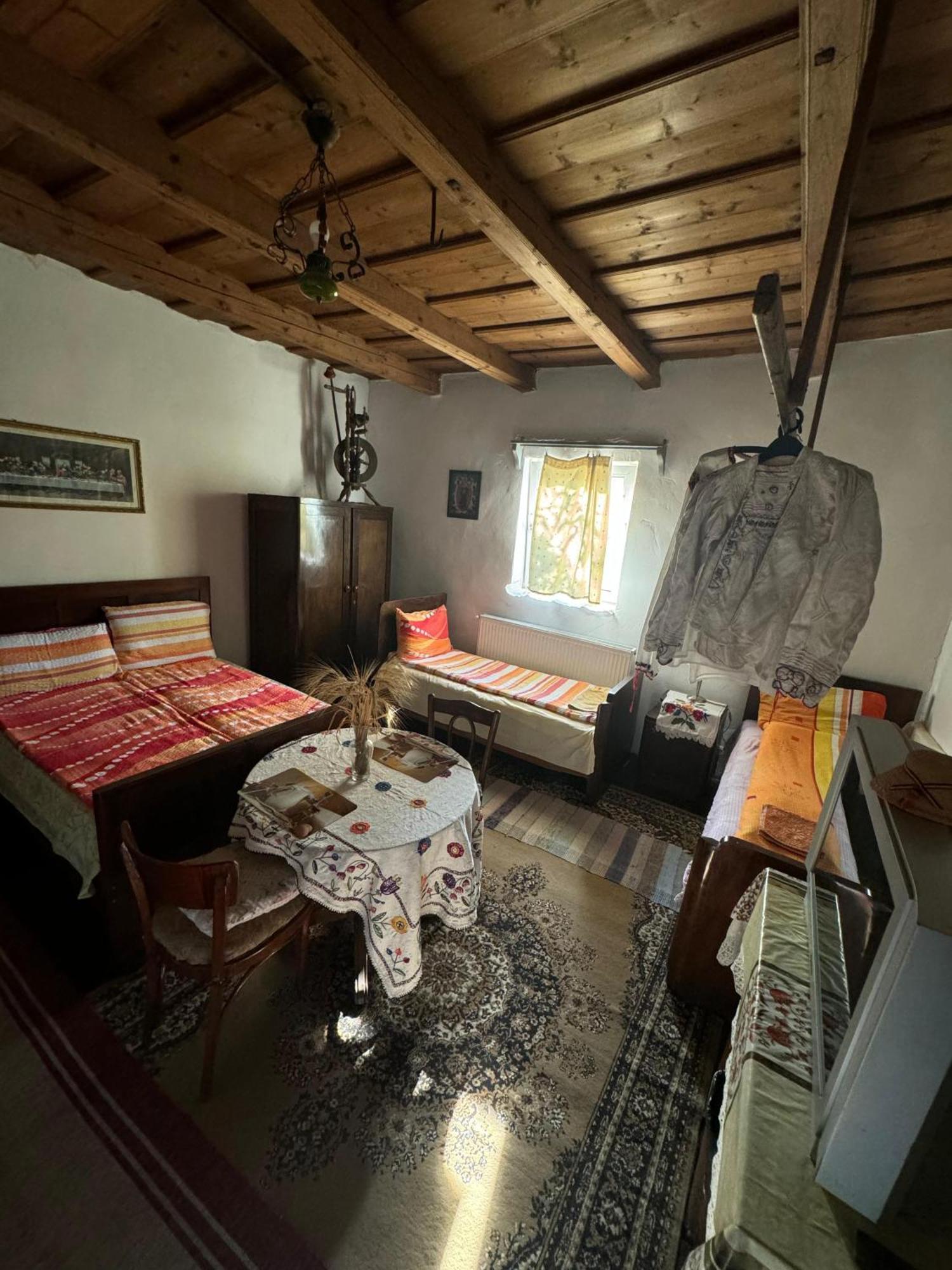 Casa Traditionala Ardeleana Madaras  Esterno foto